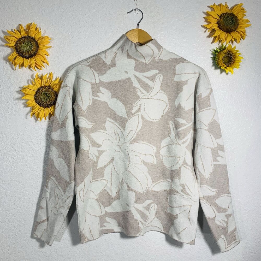 Tahari Mocked Turtleneck Lightweight Sweater Size Small Women’s